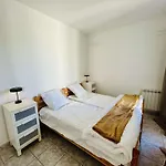 Confortable T2 Avec Terrasse Privee Pres Des Thermes Et Du Centre-ville A - Fr-1-553-144 *