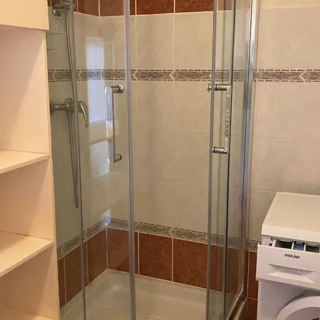 Confortable T2 Avec Terrasse Privee Pres Des Thermes Et Du Centre-ville A - Fr-1-553-144 Lejlighed