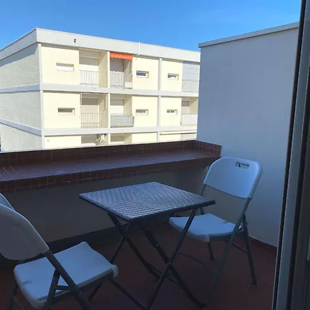 Confortable T2 Avec Terrasse Privee Pres Des Thermes Et Du Centre-ville A - Fr-1-553-144 *